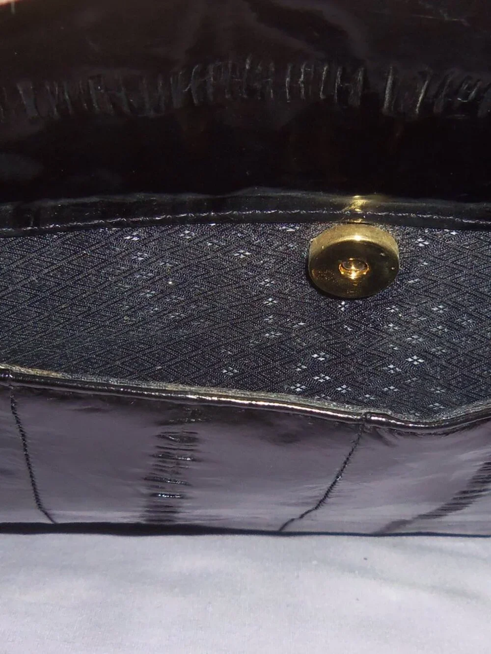 Genuine EEl Black Purse